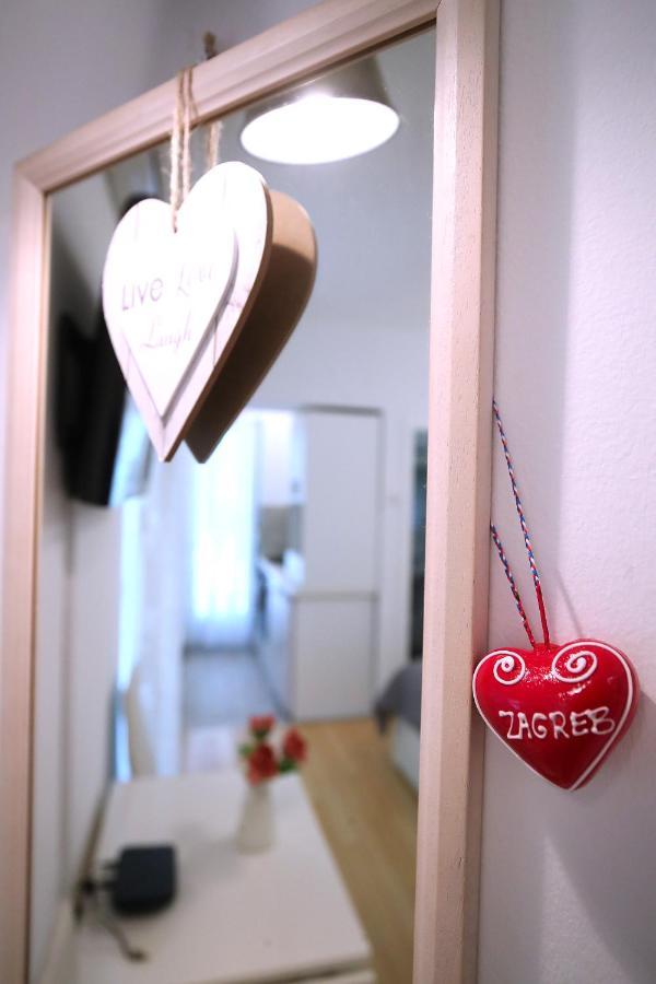Appartement La Vie Est Belle à Zagreb Extérieur photo